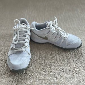 Nike tennis shoes